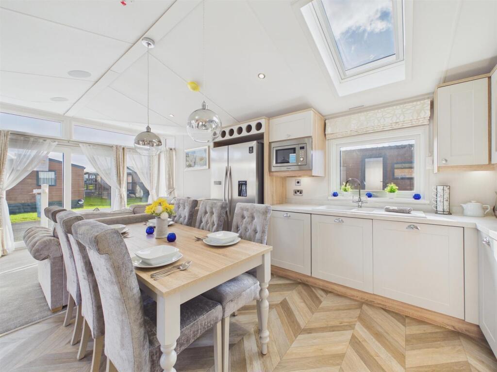 Main image of property: Ilfracombe