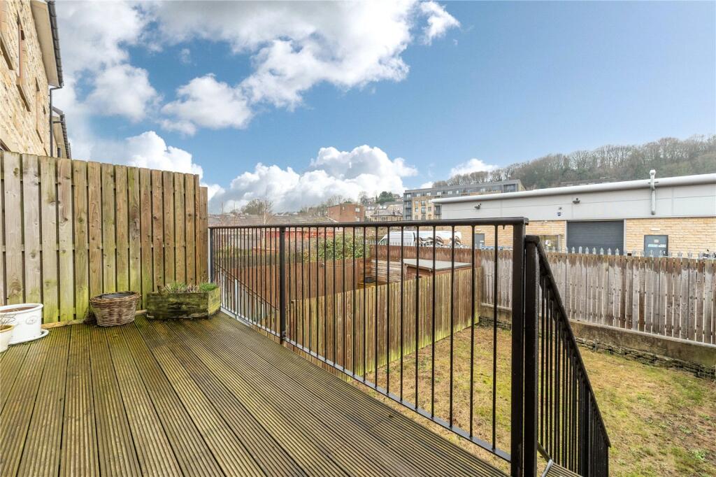 Additional image 13 of Berry Close, Baildon, Shipley, West Yorkshire