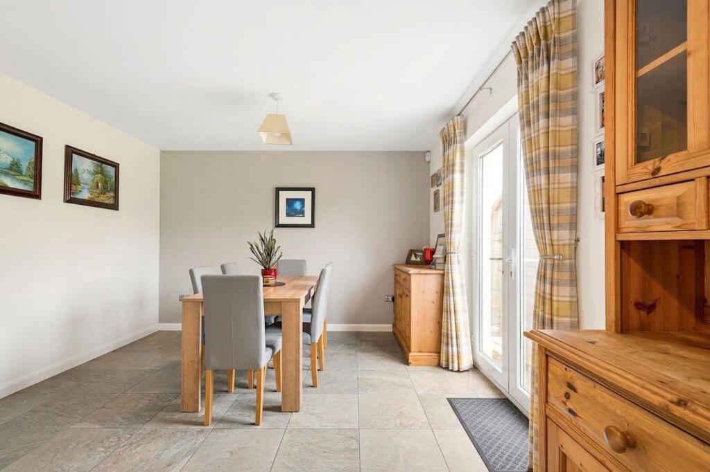 House in East Calder, Calderwood - More