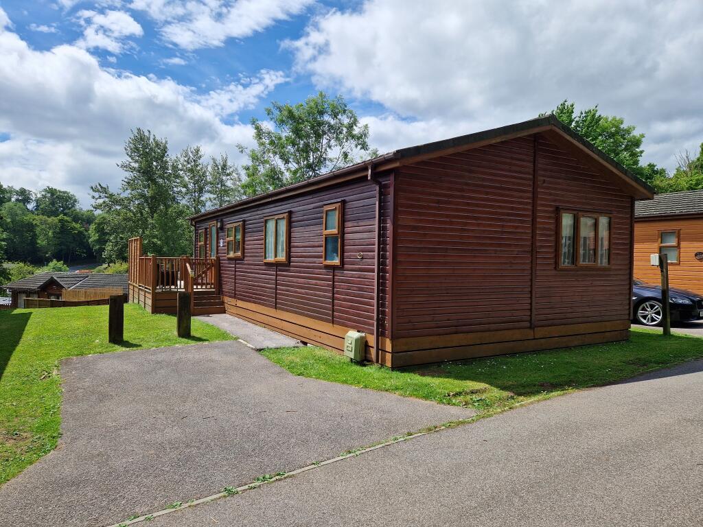 2-bed caravan on Woodland View, Finlake Holiday Resort & Spa, Chudleigh, Newton Abbot, £50,000