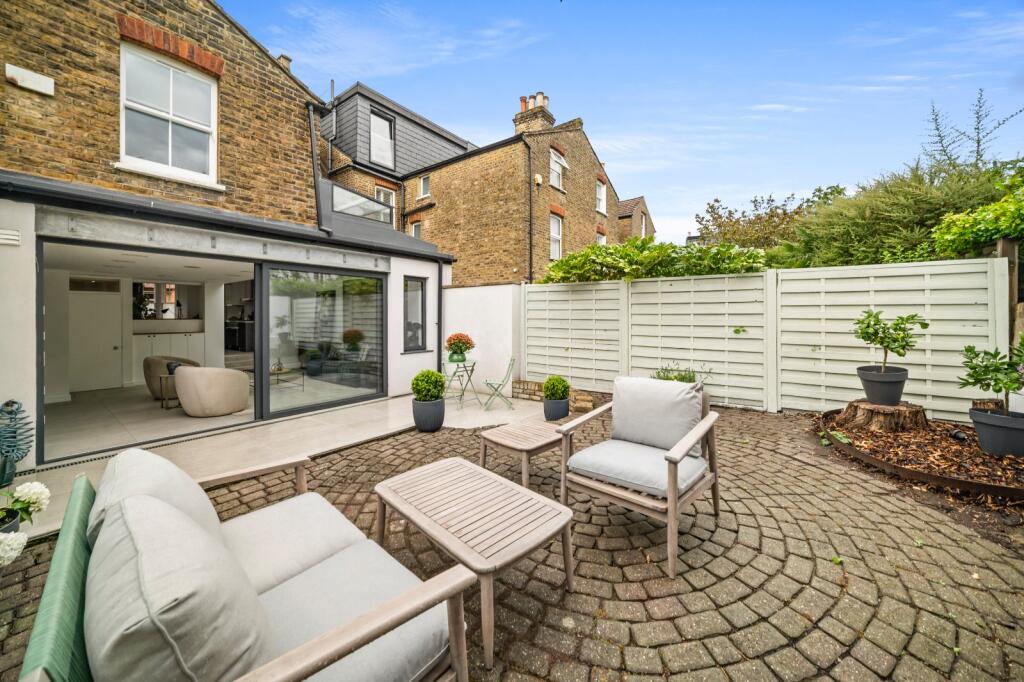 House in London - More