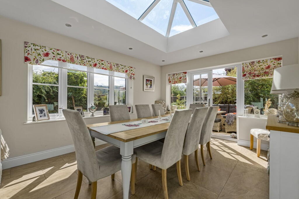 House in Cheltenham, Warden Hill, Leckhampton - View 4