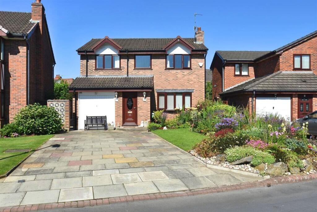 Main image of property: The Crofters, Sale, M33