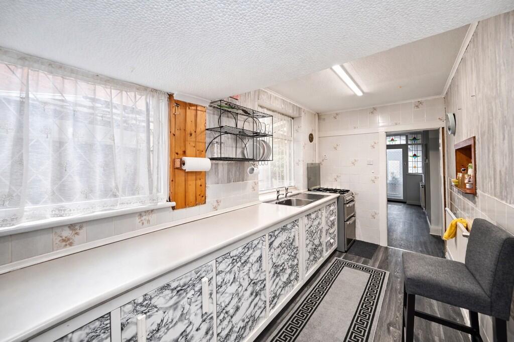 Anderson Avenue, Rugby - More