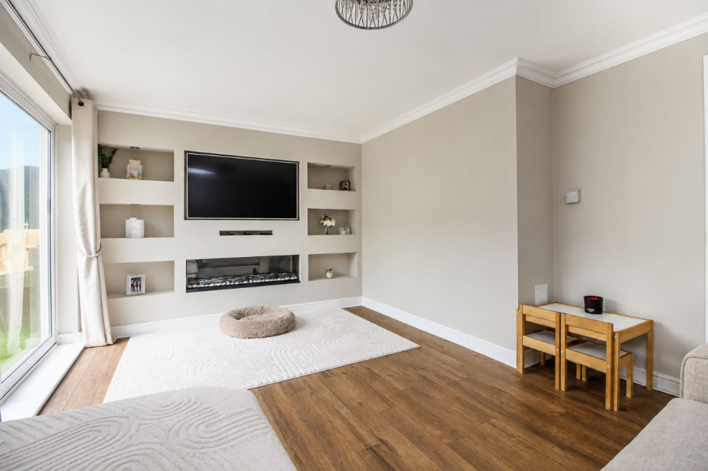 House in Sunderland, Albany - View 5