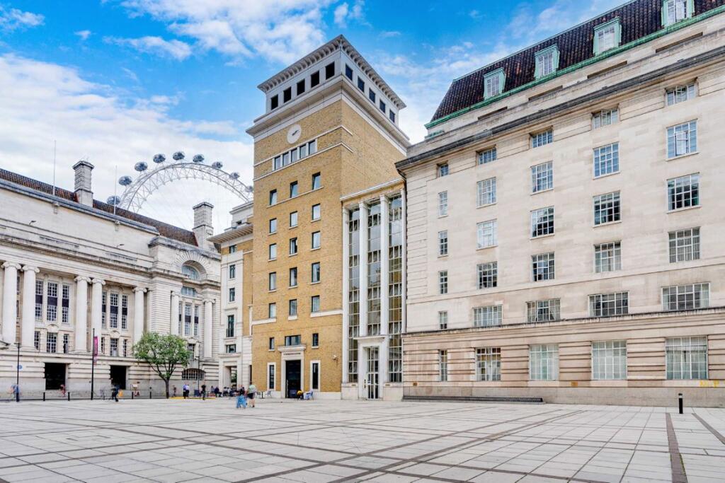 Main image of property: Forum Magnum Square, Forum Magnum Square