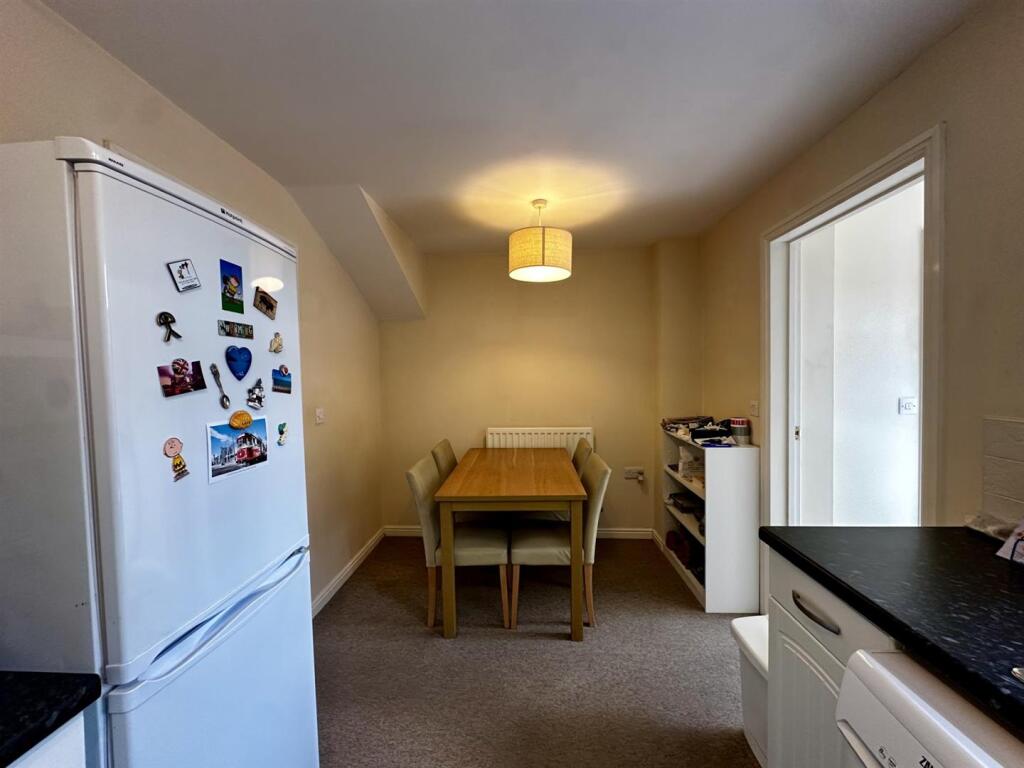 Flowers Yard, Chippenham - View 5