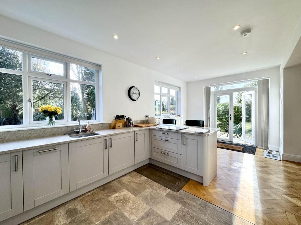 Kingsley Road, Dentons Green photo 3