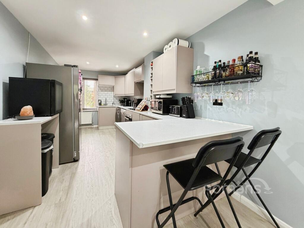 House in Guildford - View 2