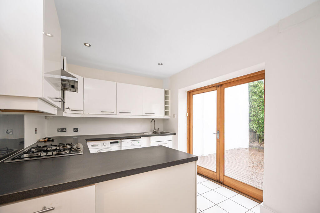 House in London - View 5