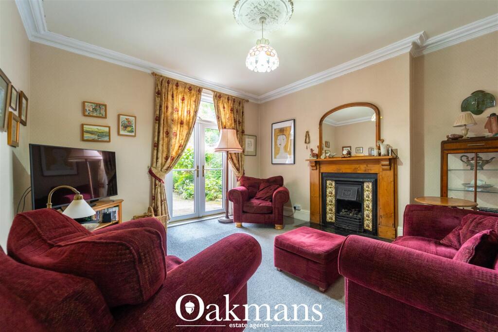 House in Birmingham, West Midlands - More