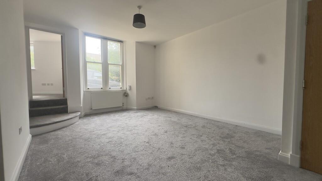 Apartment in Weston-super-Mare, Cliftonville - View 4