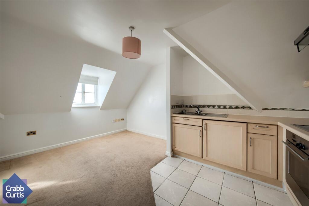 Apartment in Warwick, Woodloes Park - View 2