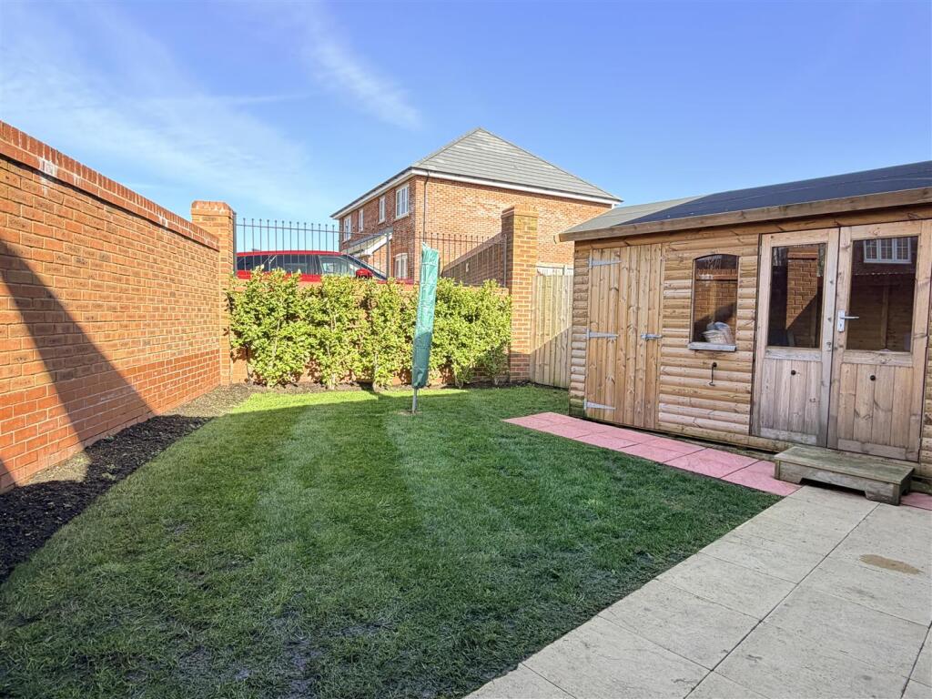 Ennerdale Avenue, Warton photo 3