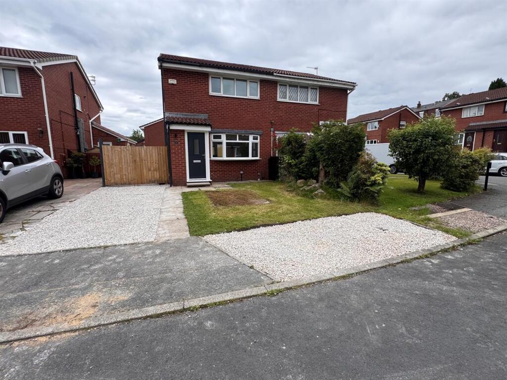 Dunchurch Close, Lostock