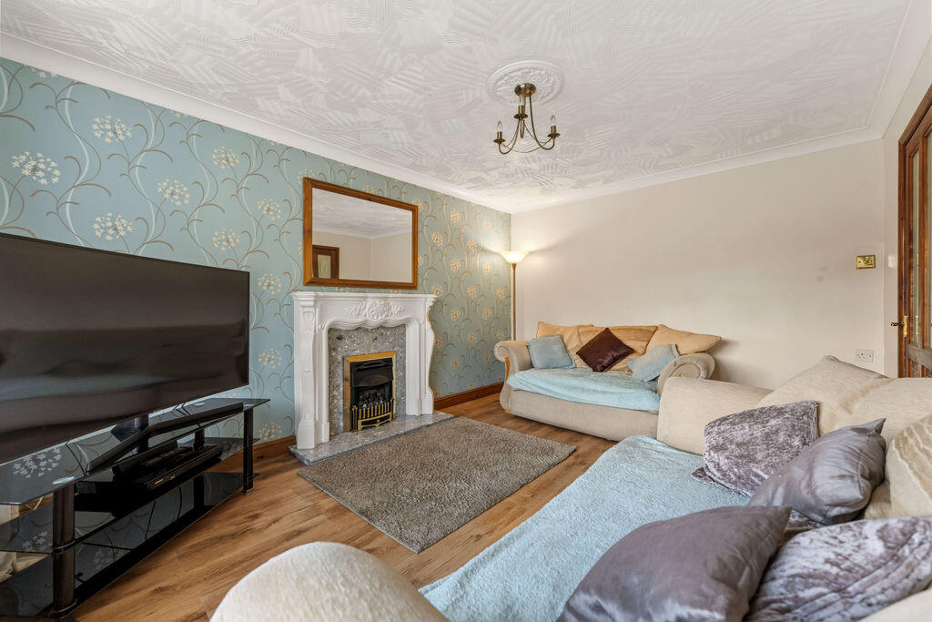 House in Grimsby, Little Coates, The Willows - More