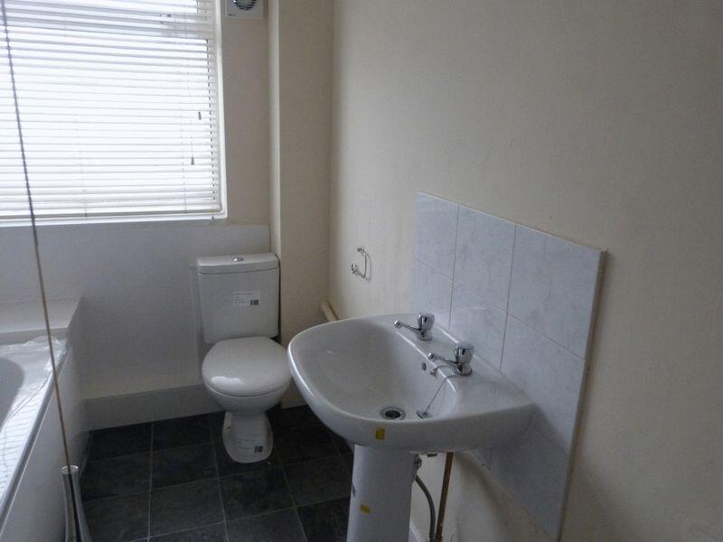 Station Road, Ashington photo 4