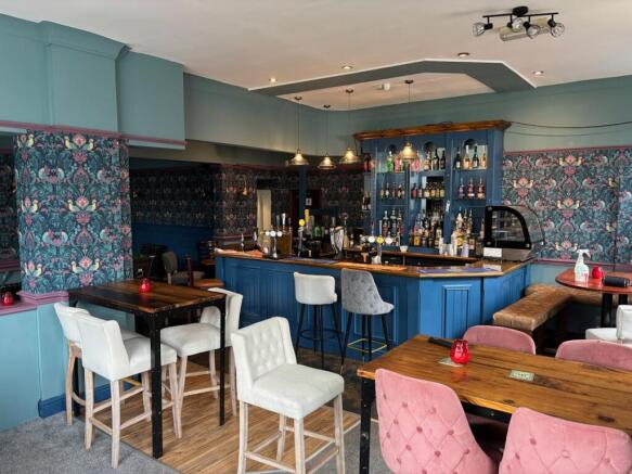 Bar2.jpg