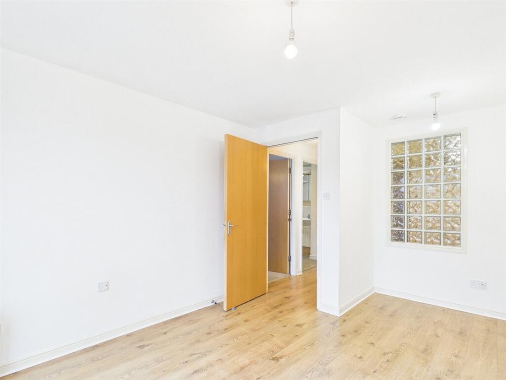 Main image of property: Giles Street, Edinburgh, Midlothian, EH6