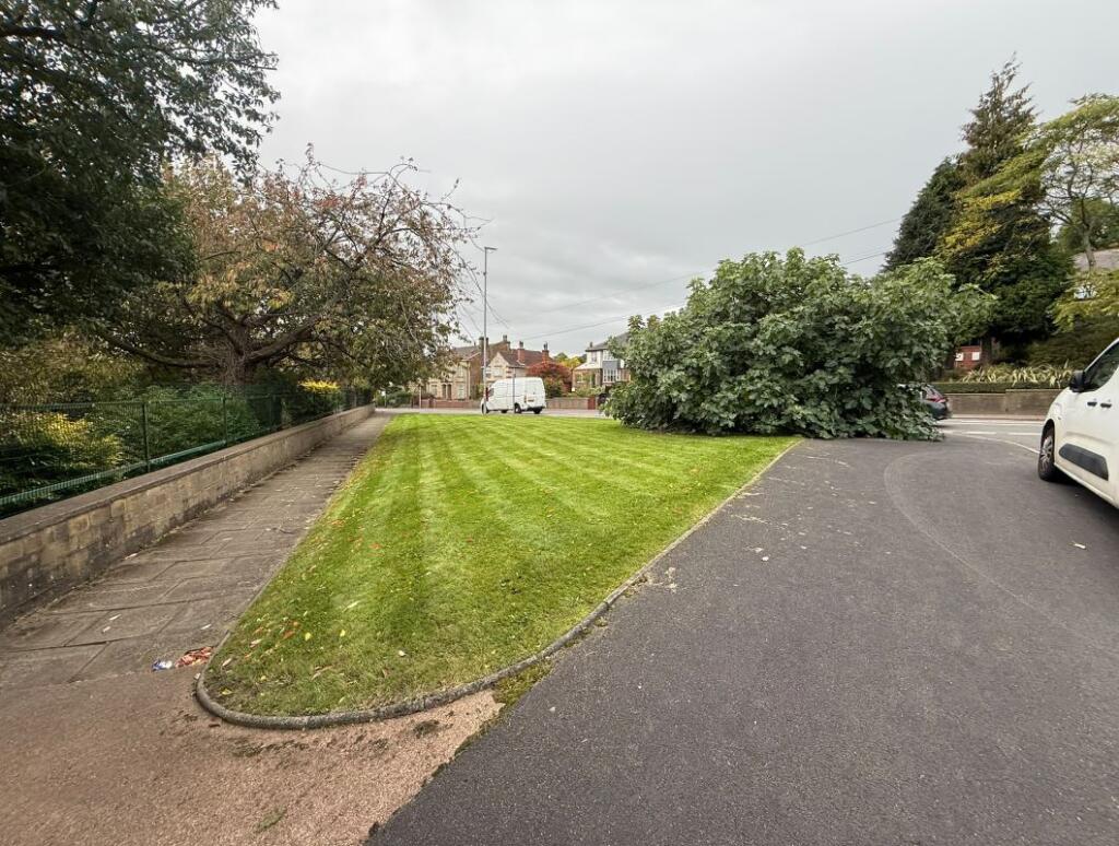 1.37 Acres of Land & Roadways off Bradford Road, Clekcheaton, Kirklees, Bradford, BD19 3QF - View 3
