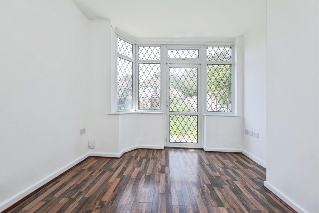 Hollydale Road, Birmingham photo 5
