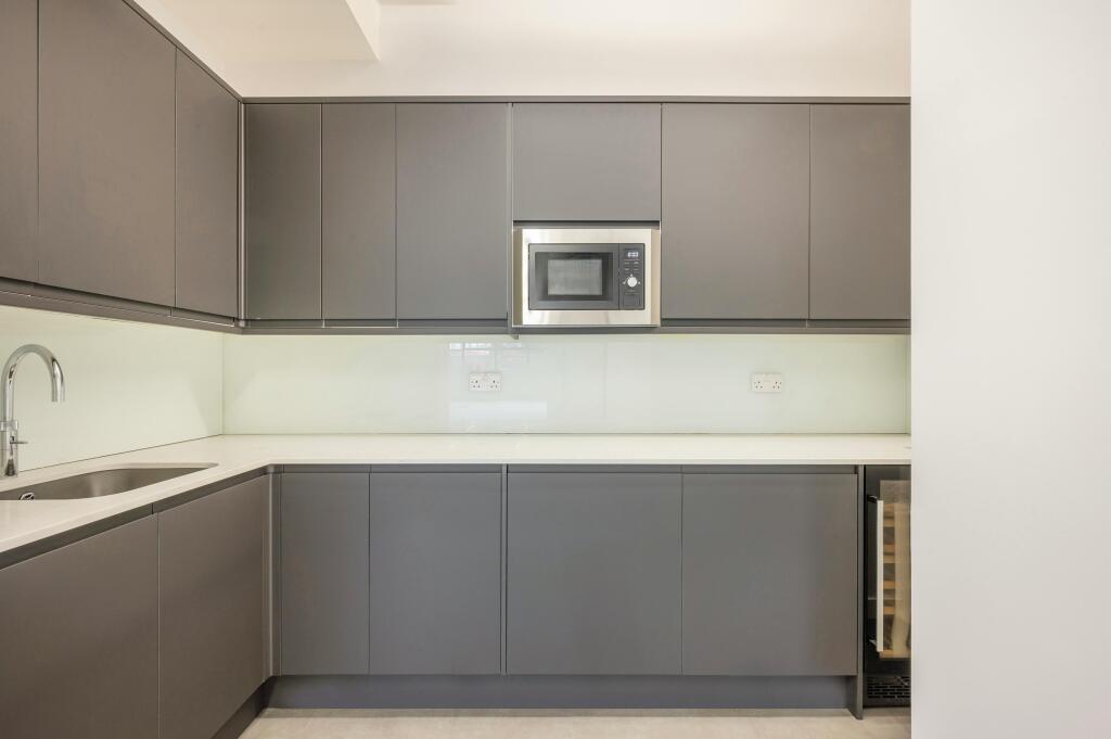 kitchen 1.jpg