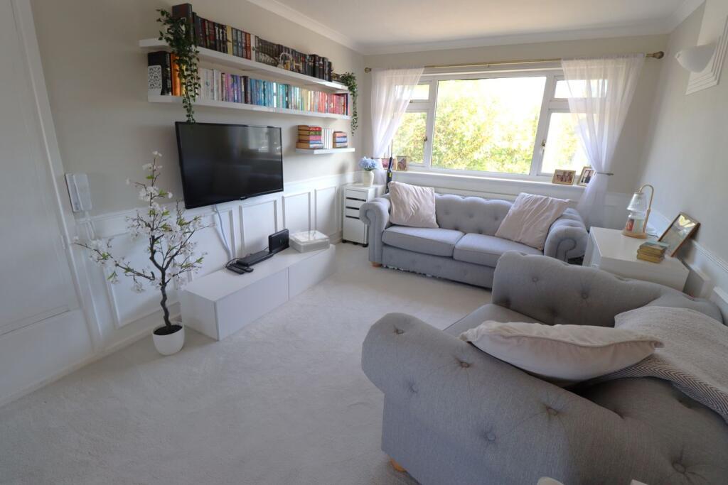 Apartment in Castle Point, Thundersley - View 2