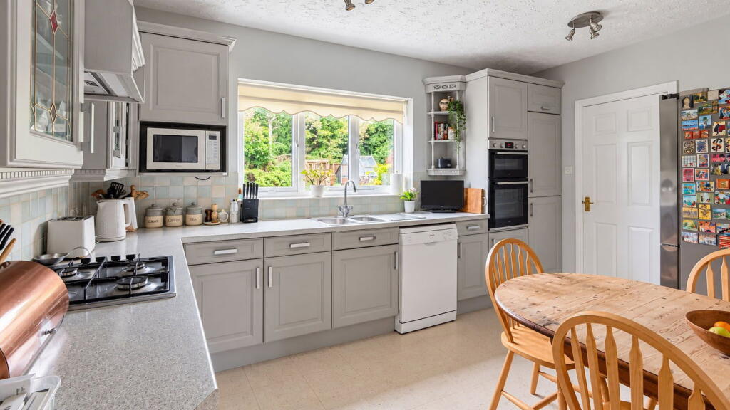 Maesbrook Close, Banks, PR9 8FF photo 3