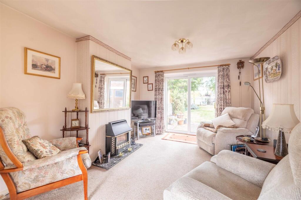 House in Slough - View 2
