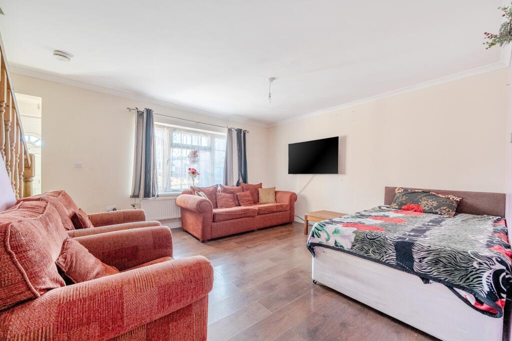 Main image of property: York Avenue, Slough, SL1