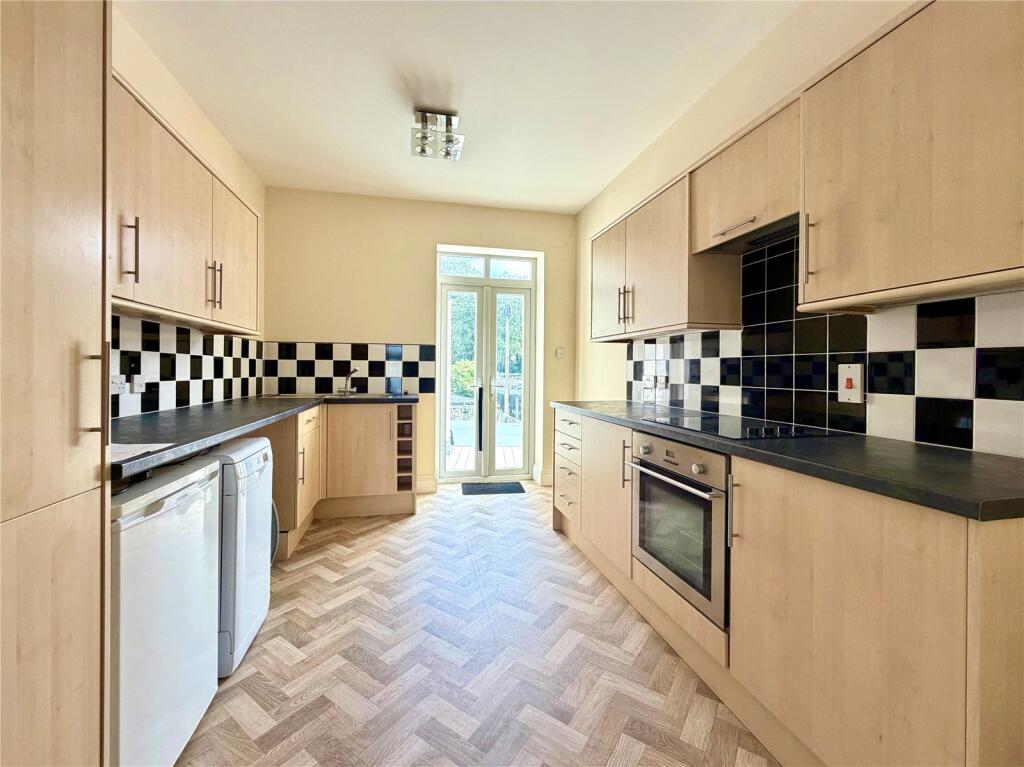Easton Street, Portland, Dorset, DT5 photo 3