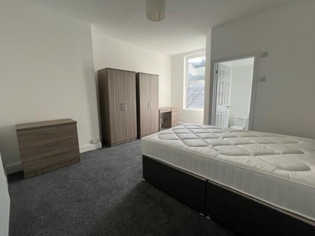 House in Plymouth - View 5