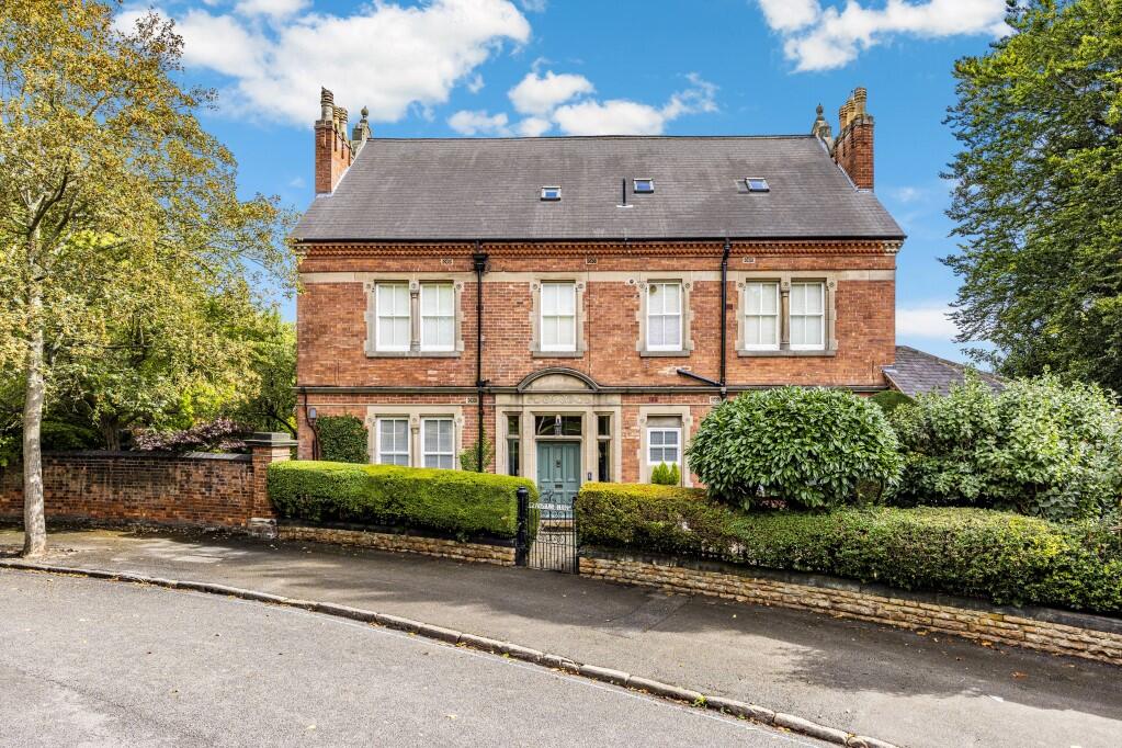 Main image of property: Lincoln Circus, The Park, Nottingham, NG7