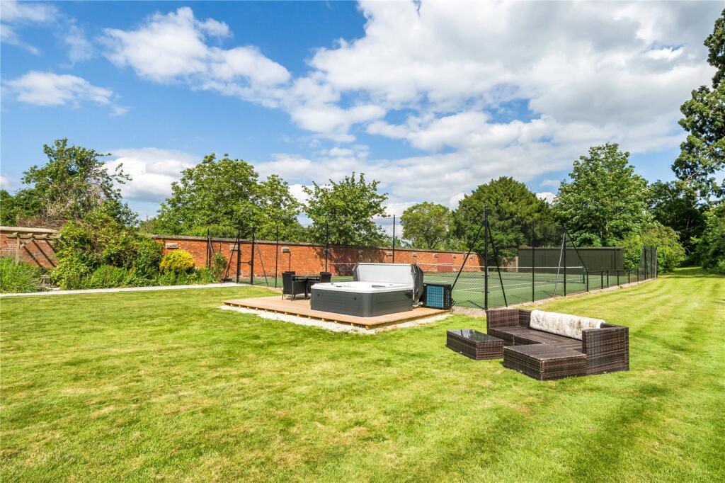 House in Malvern Hills, Pipers End, Longdon - More
