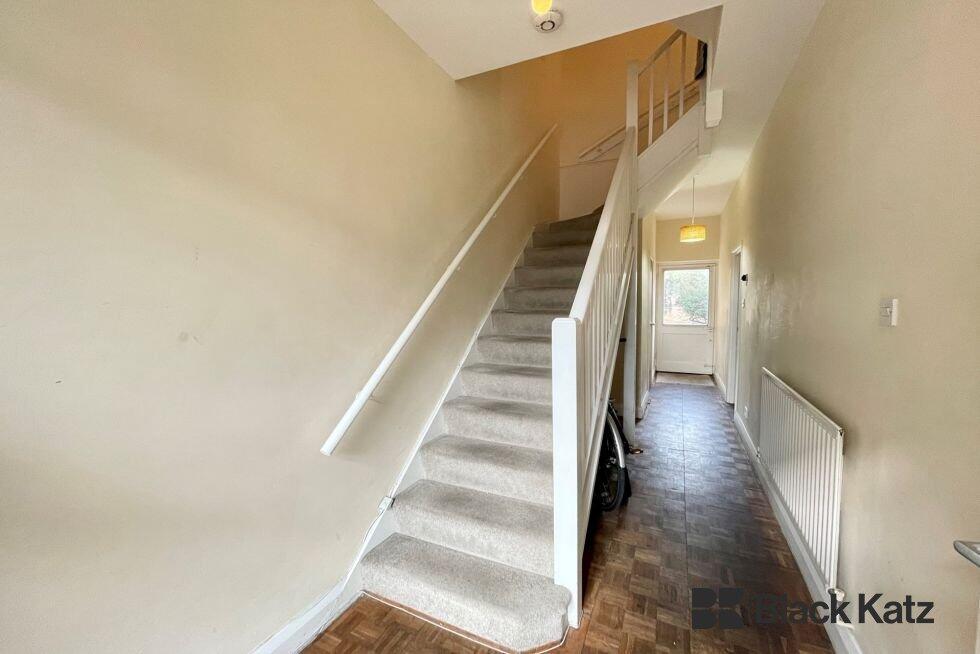 House in London - View 4