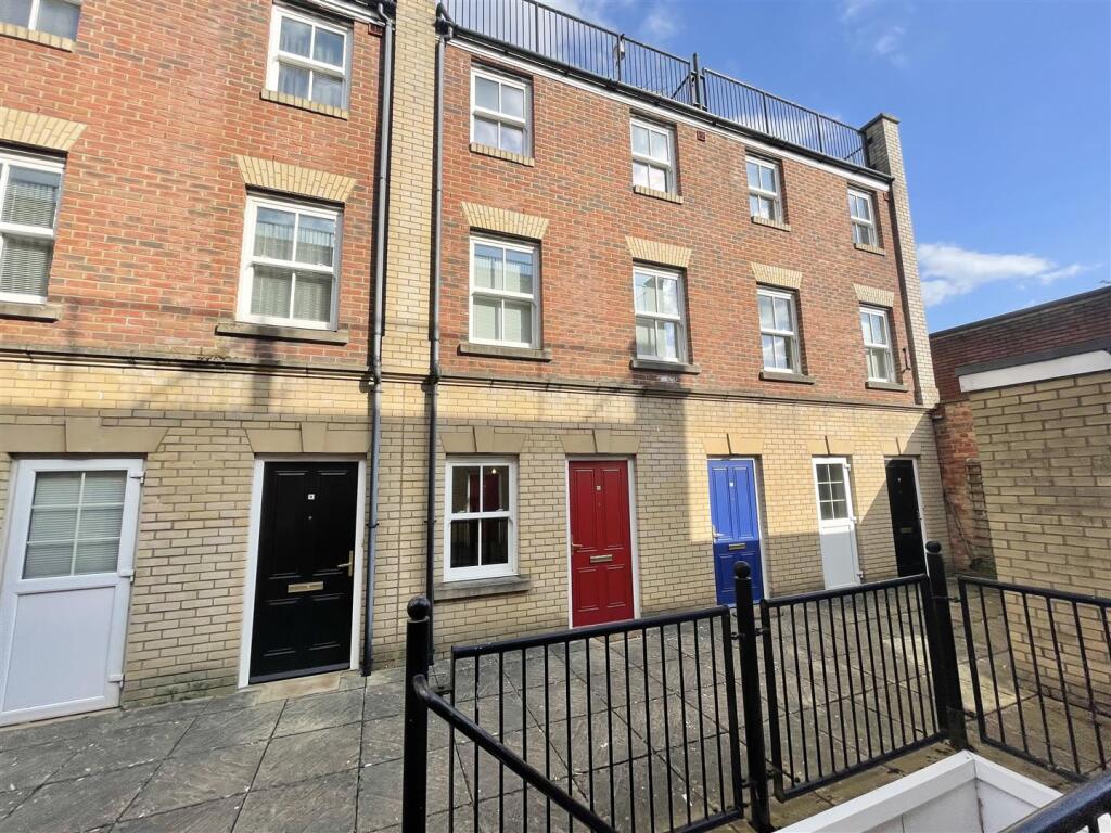 Main image of property: 50 Sheep Street, Town Centre, Northampton, NN1