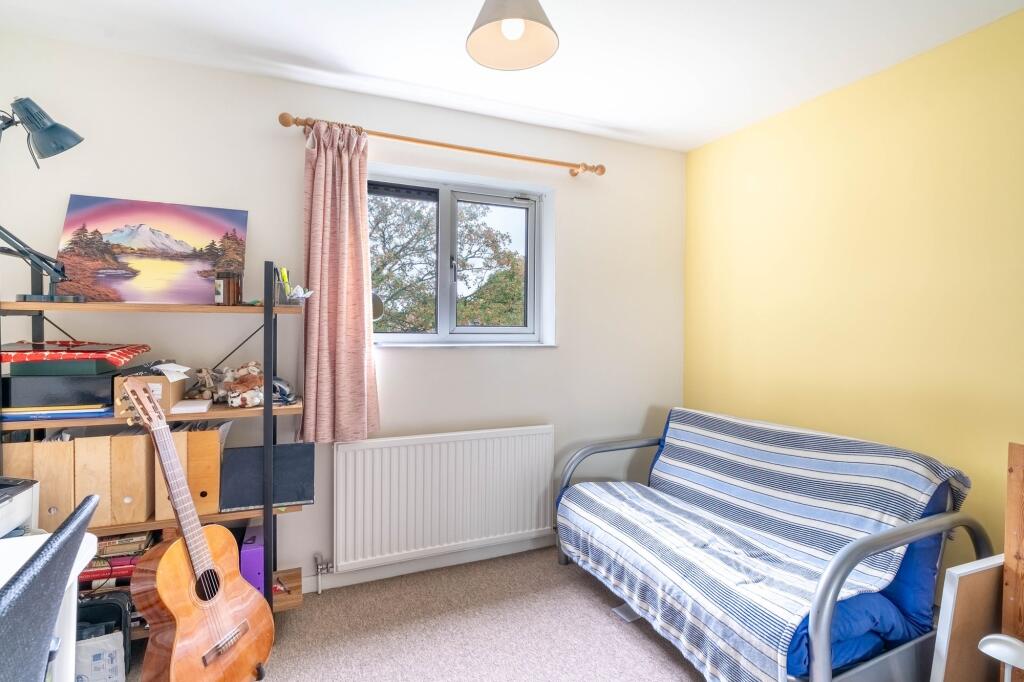 Apartment in Cambridge, Chesterton - View 5