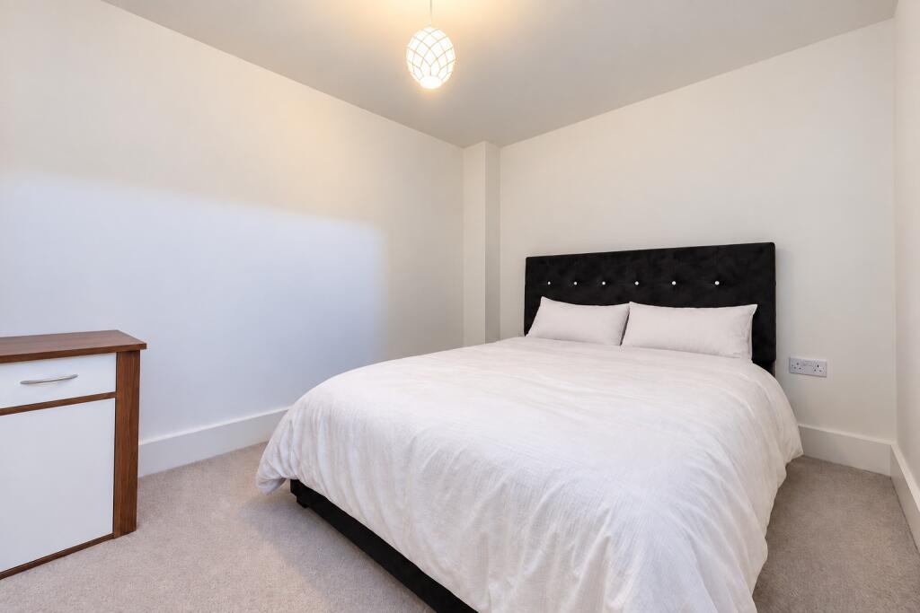 Apartment in Leicester - View 5