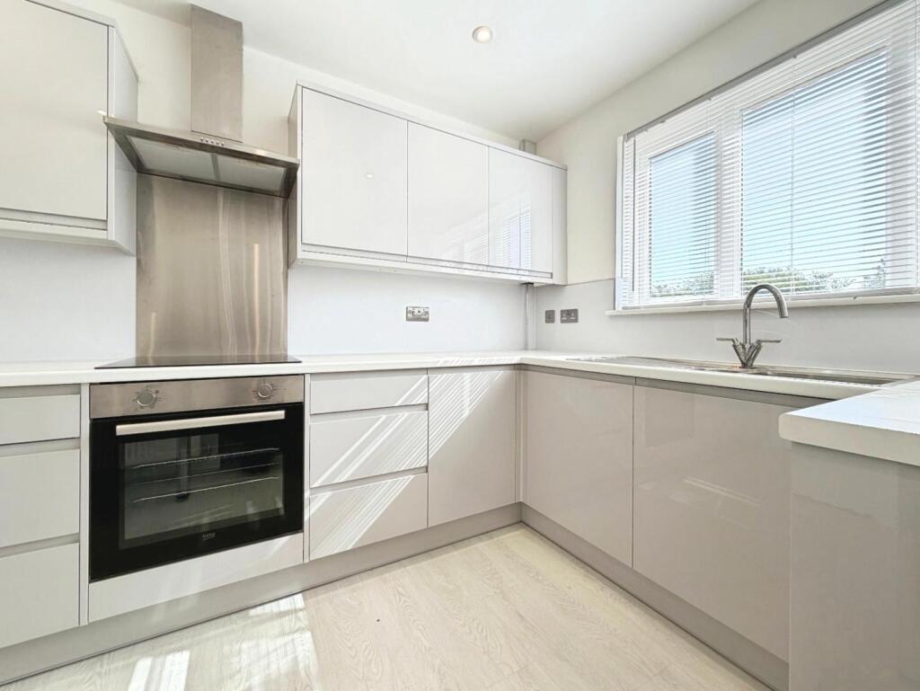 Main image of property: Lisburn Road, Bristol, BS4 1NQ
