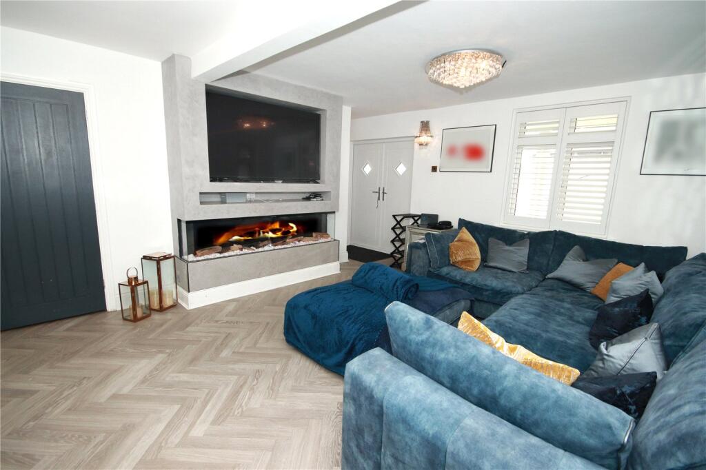Liverpool Road North, Maghull, L31 - View 3