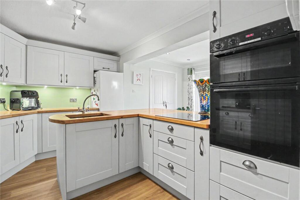 Beauchamp Road, Chedgrave, Norwich, Norfolk, NR14 photo 4