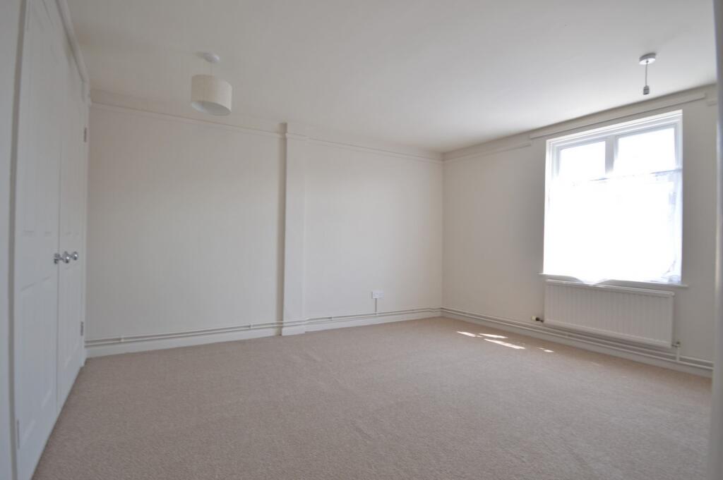 Apartment in Chichester - More
