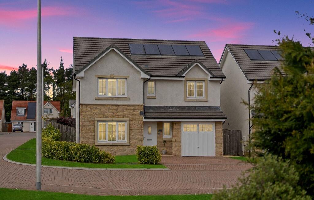 Main image of property: 5 Coatdyke Crescent, Eliburn, Livingston, EH54 7FU