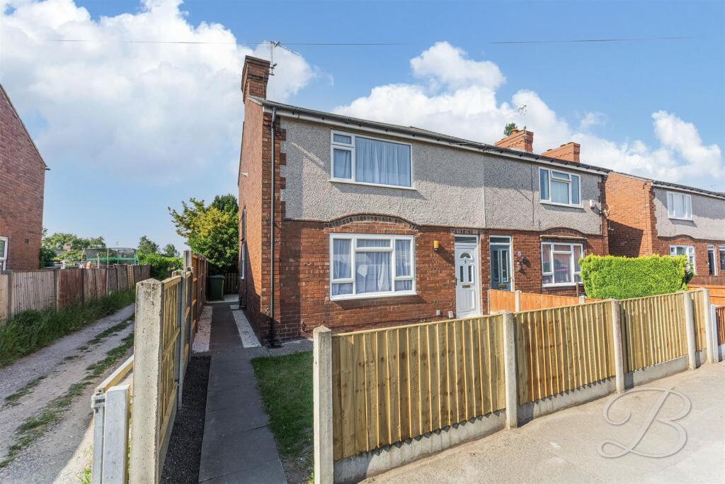 3-bed semi-detached on Tennyson Avenue, Mansfield Woodhouse, Mansfield, £155,000