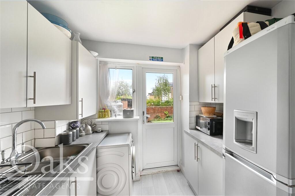 House in Croydon - More
