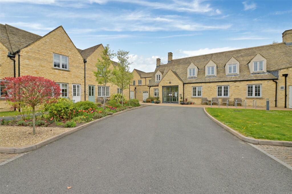 Main image of property: Fosseway, Stow on the Wold, Cheltenham, Gloucestershire, GL54