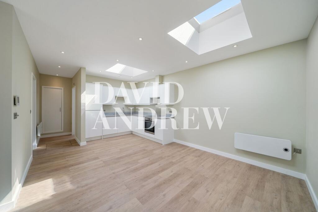 Main image of property: Fortis Green, London, N2