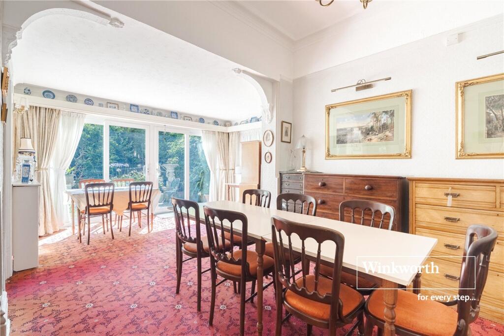House in Christchurch, Pokesdown, Bournemouth - More