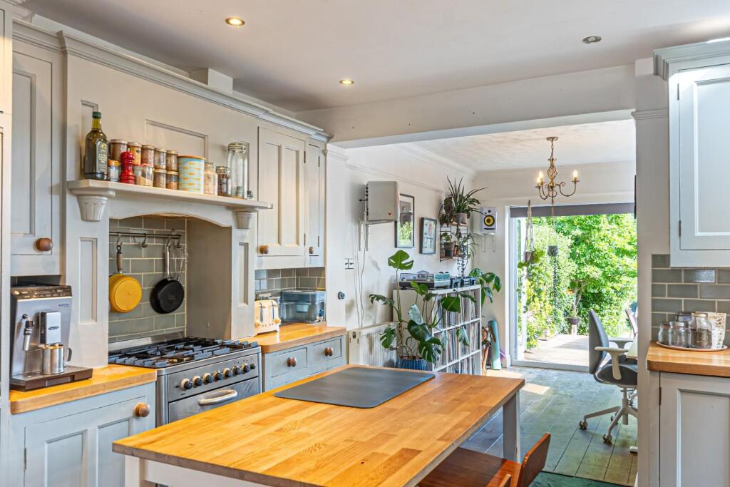 House in Leighton Buzzard, Southcott, Leighton-Linslade - View 4