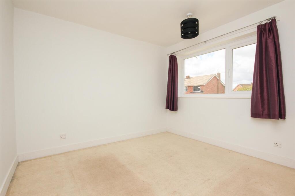 Brookside, Bozeat, Wellingborough - View 5